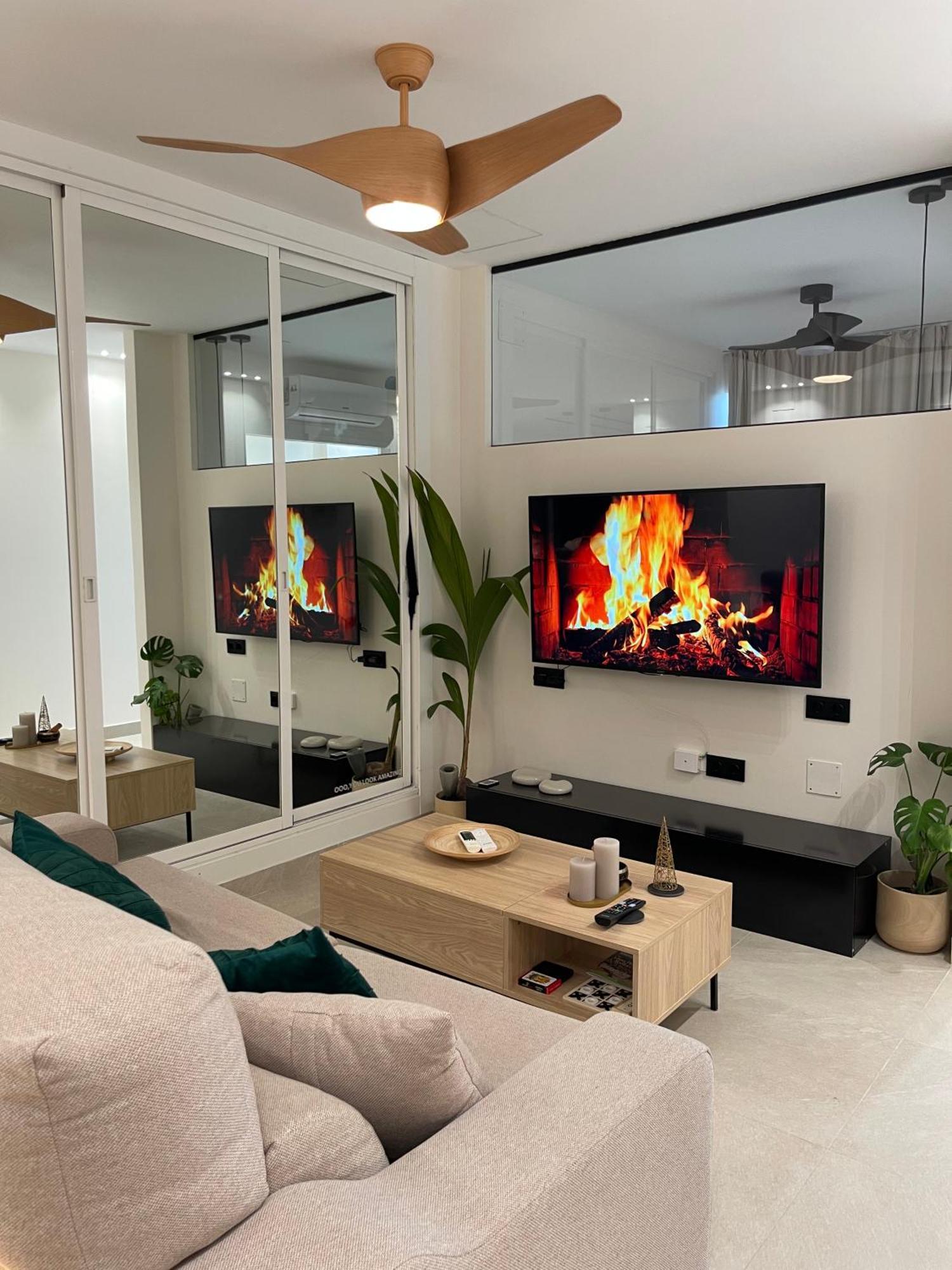 Zelun Suite Torremolinos Center Екстериор снимка