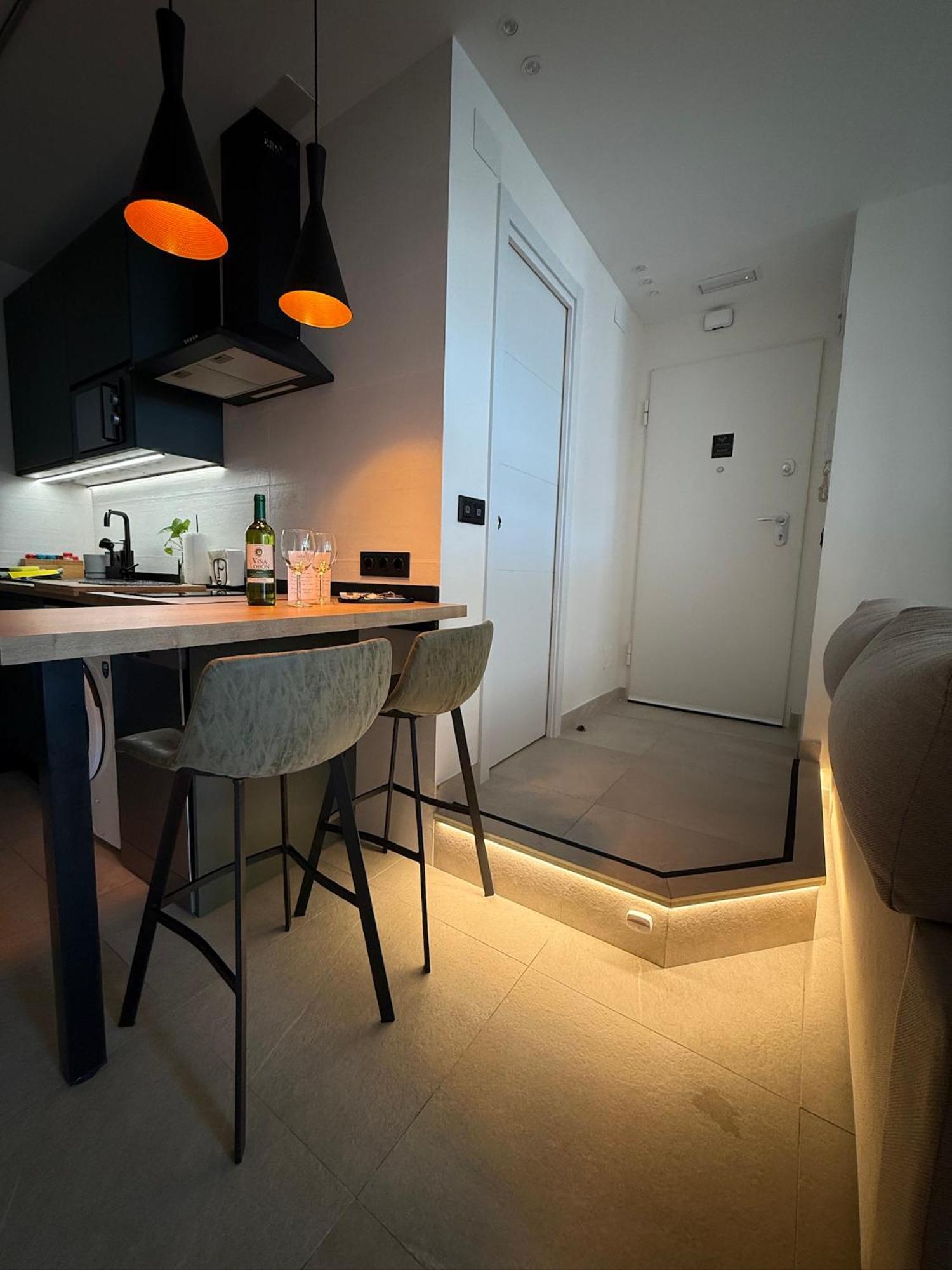 Zelun Suite Torremolinos Center Екстериор снимка